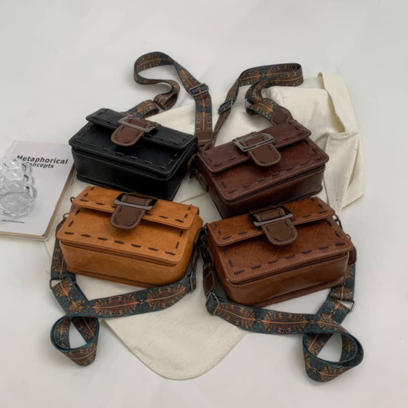 Mode bandoulière en cuir PU bandoulière large bande petit sac carré