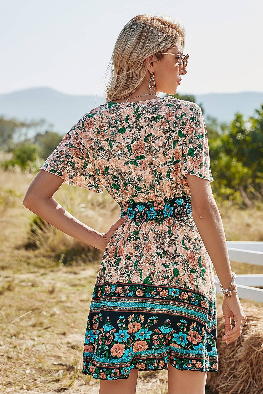 High-waisted V-neck short-sleeved boho print dress | YonPop