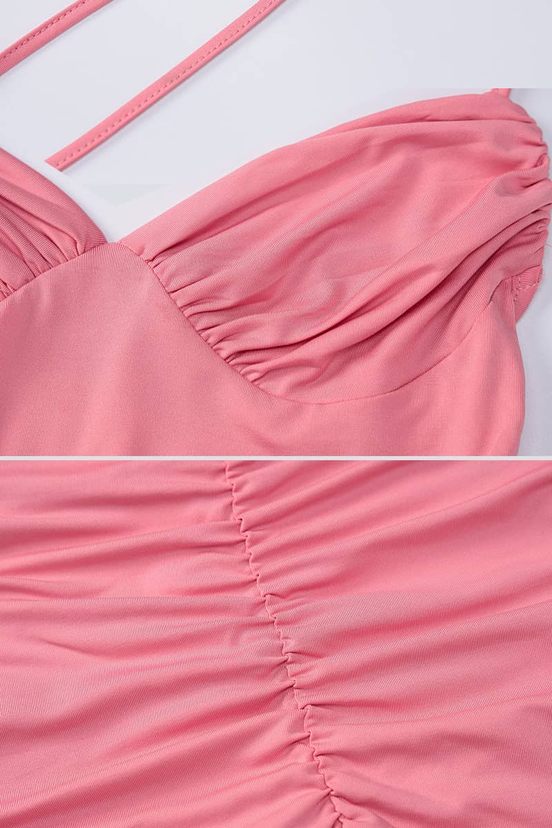 Böhmisches Kleid mit tiefem V-Ausschnitt und Krawatte