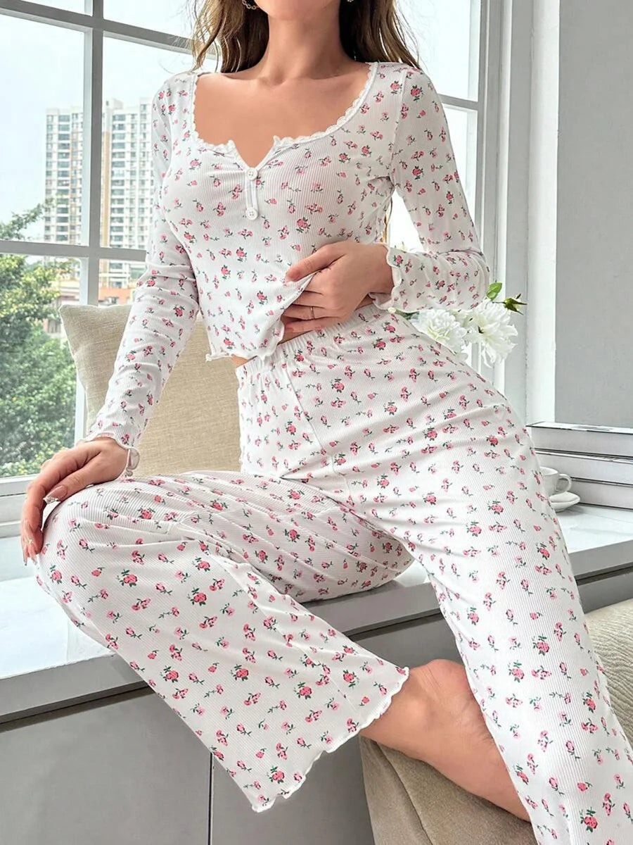 Long-sleeved V-neck pajamas with small floral printsLoungewear