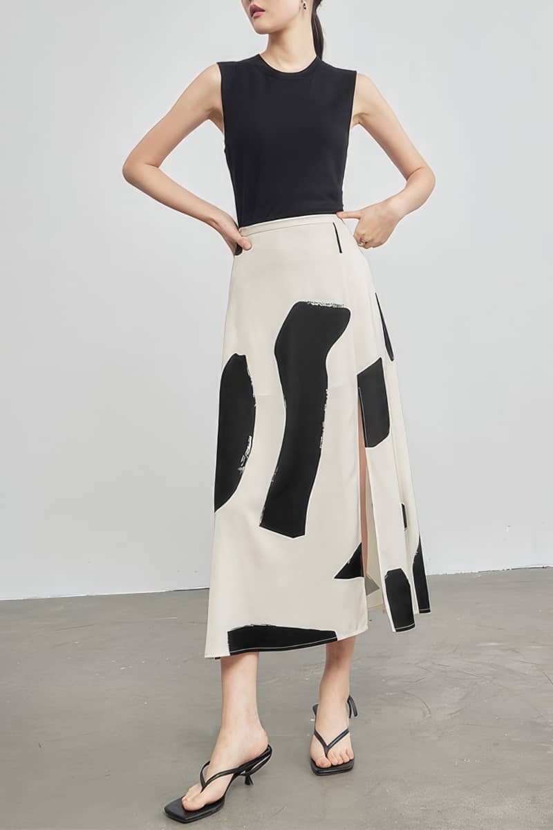 Graffiti print A-line slit mid-length skirt