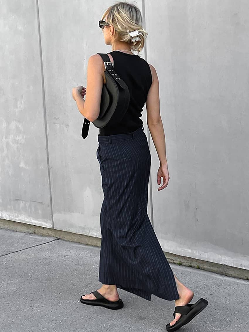Versatile striped casual slim skirt