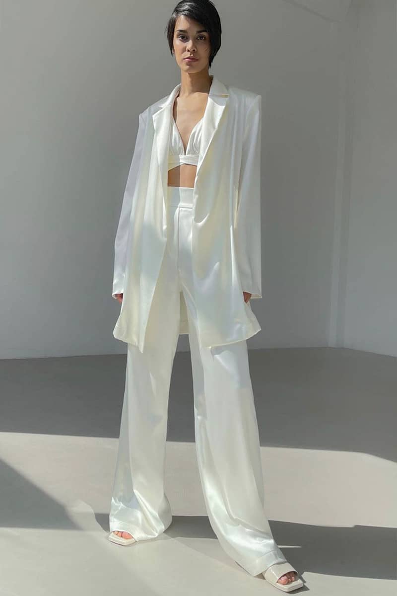 Fashionable White Suit Camisole Suit