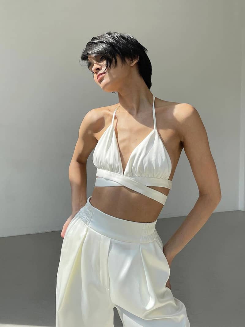 Fashionable White Suit Camisole Suit