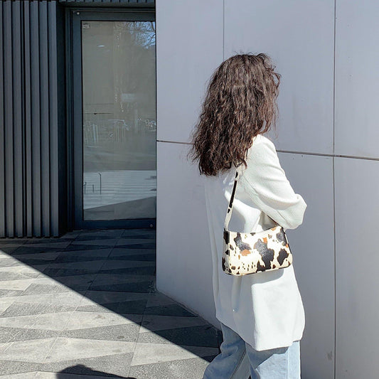 cow spot pattern shoulder bag  | YonPop