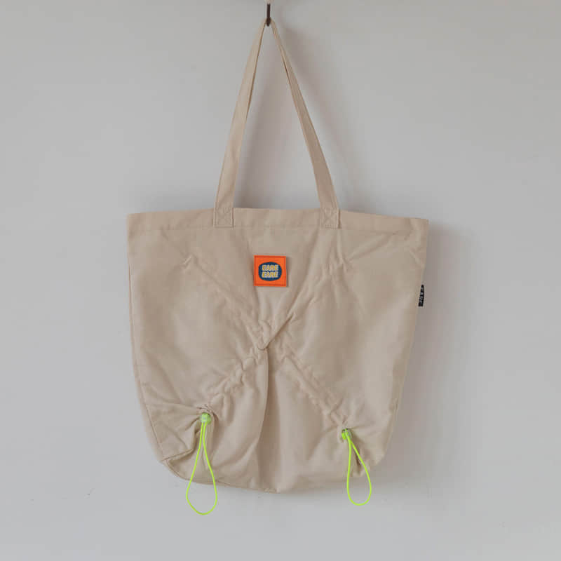 Pleated handbag Beige | YonPop