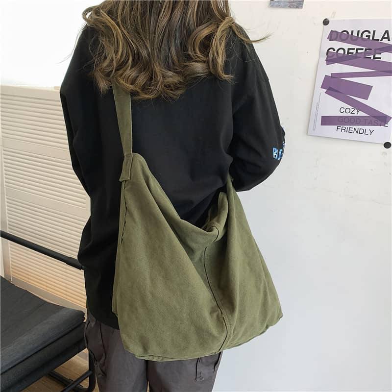 All-match messenger bag Green | YonPop