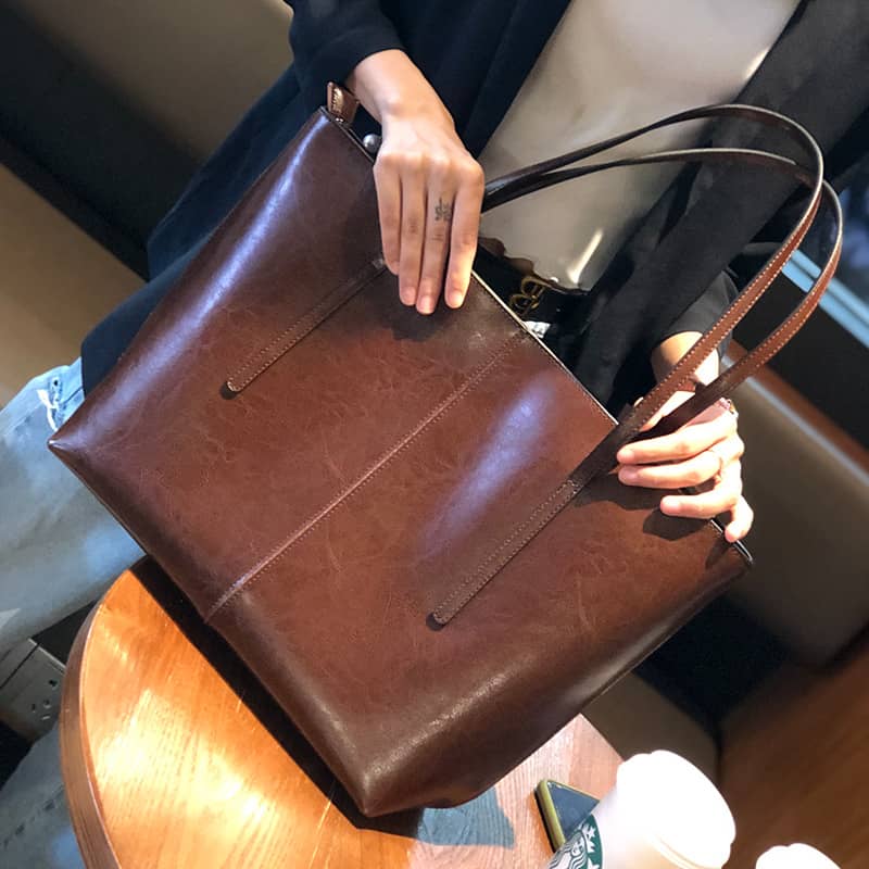 Sac à bandoulière en cuir rétro pour femme de grande capacité