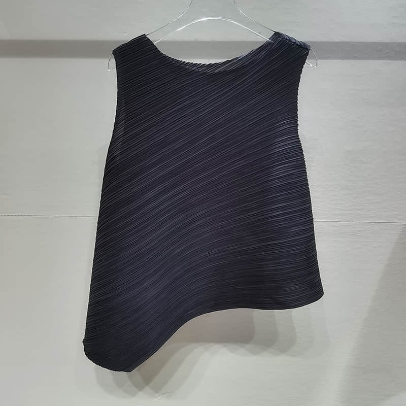 Fashion and simple temperament sleeveless round neck top T-shirt Black / One Size | YonPop