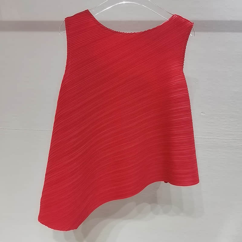 Fashion and simple temperament sleeveless round neck top T-shirt Red / One Size | YonPop