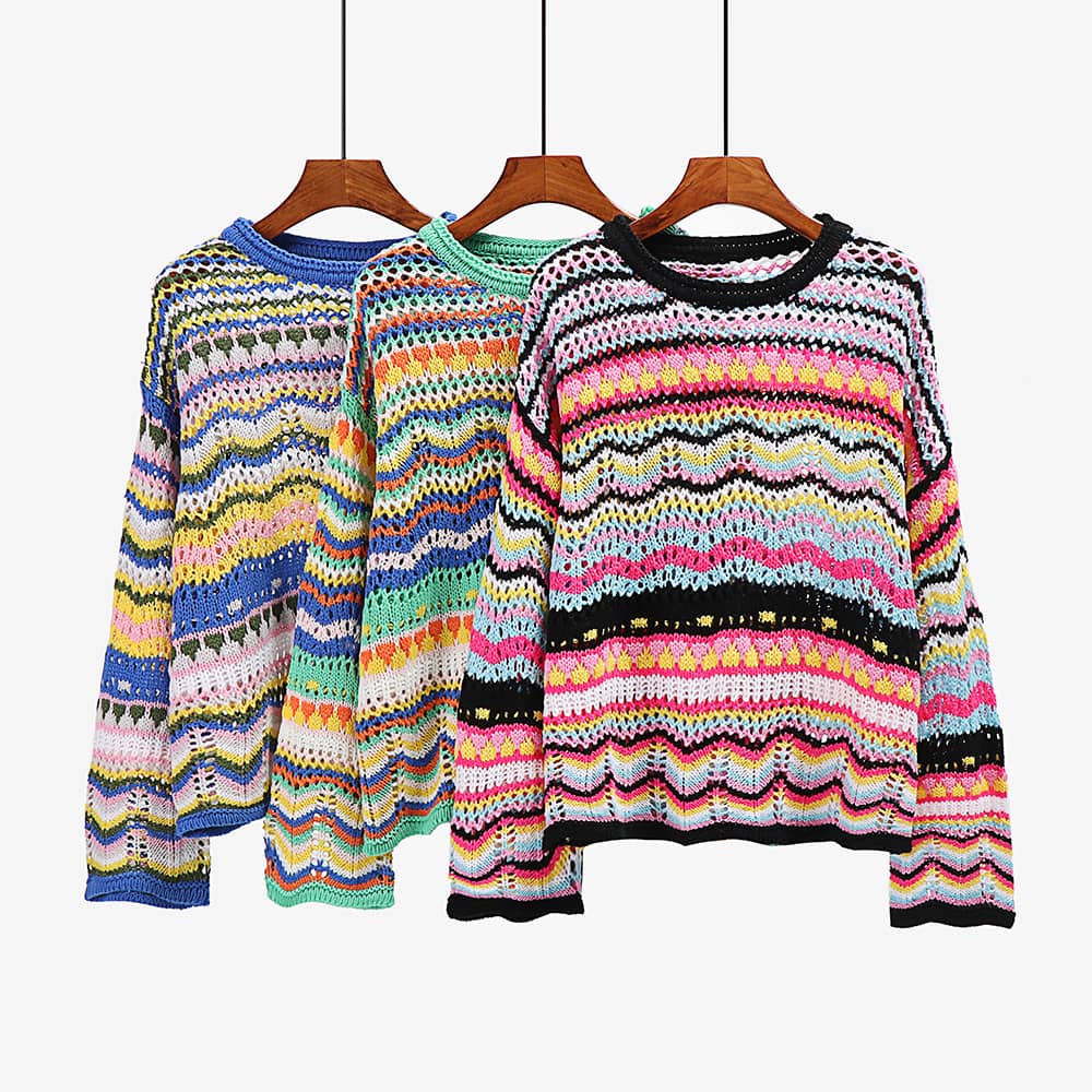 Round neck striped sweater for women