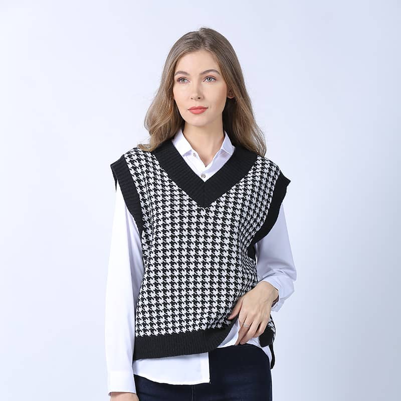 Knit sweater loose sweater vest