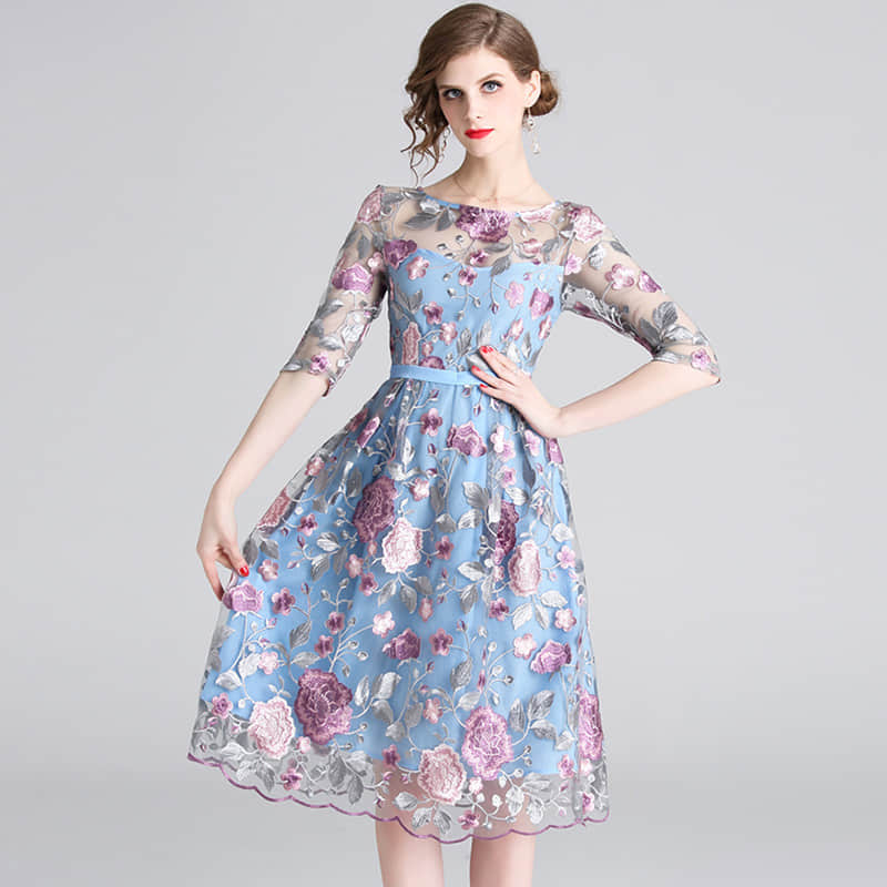Spring and summer embroidered dress S | YonPop