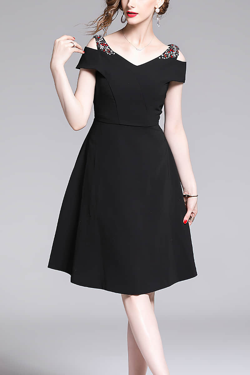 Off-the-shoulder A-line dinner dress Black / XL | YonPop