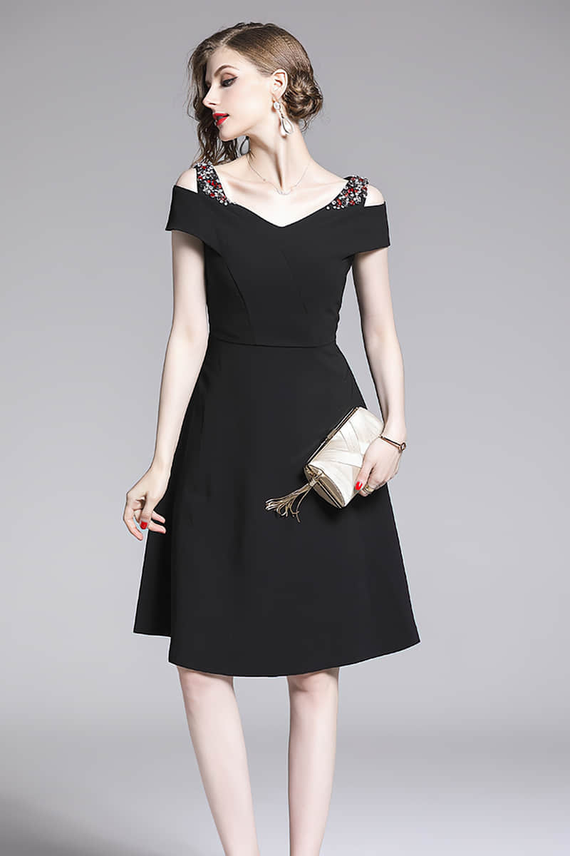 Off-the-shoulder A-line dinner dress Black / 2XL | YonPop