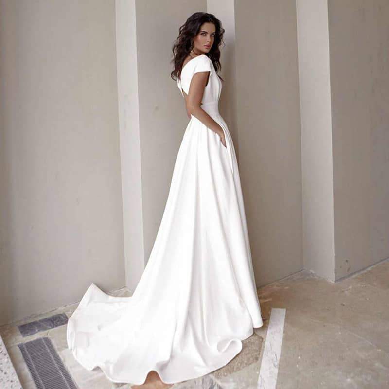 Robe longue blanche sexy à col en V